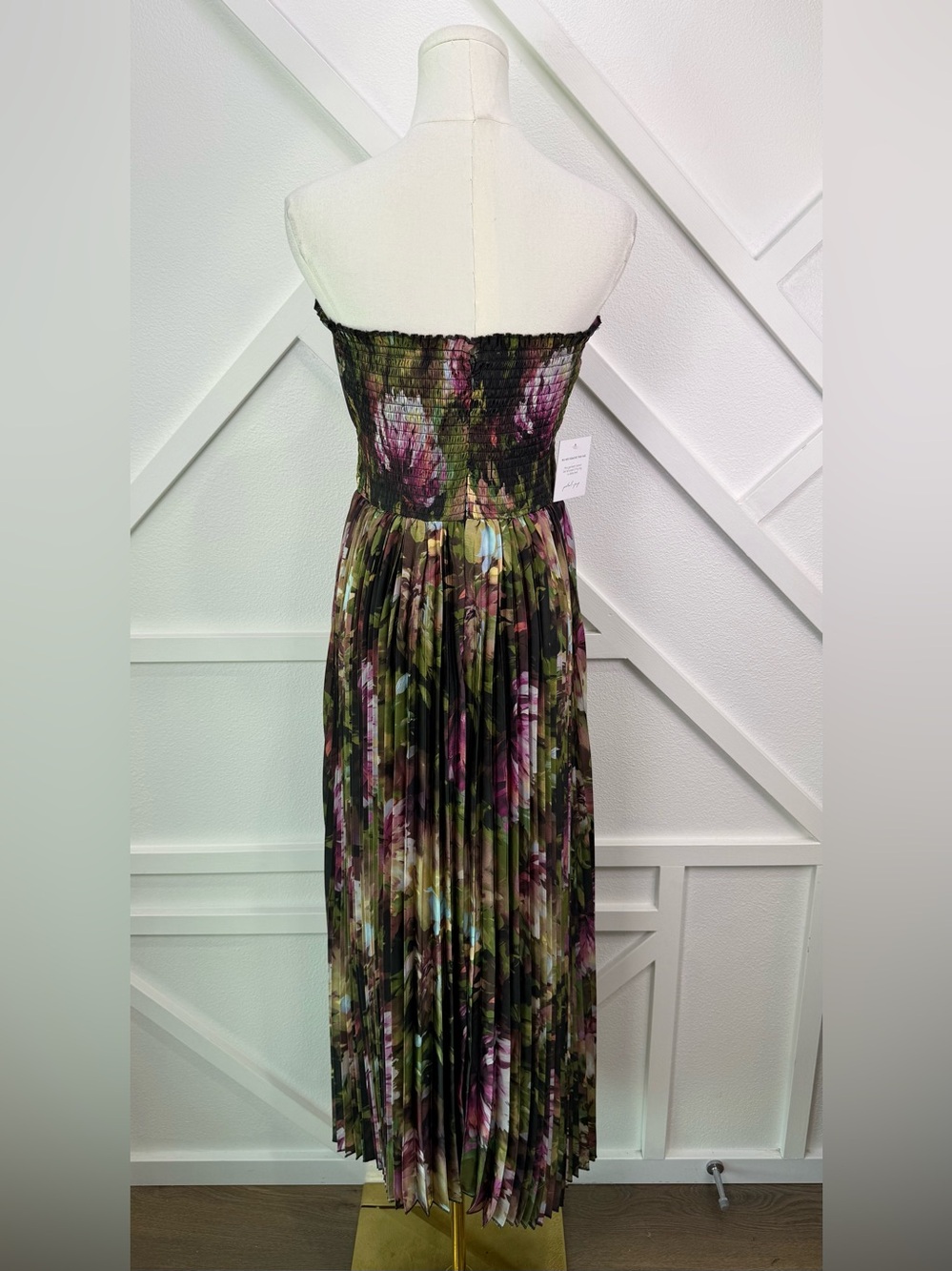 NWT Petal & Pup Angelique Pleated Strapless Maxi Dress Blurred Floral Sz Small - Picture 7 of 13